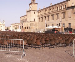 Manifestazione in piazza a Carpi