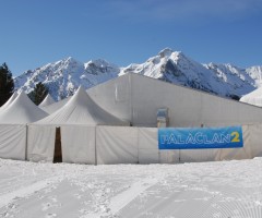 Tendone allestito per manifestazione in alta montagna