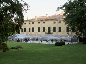 Tendone a noleggio per festa